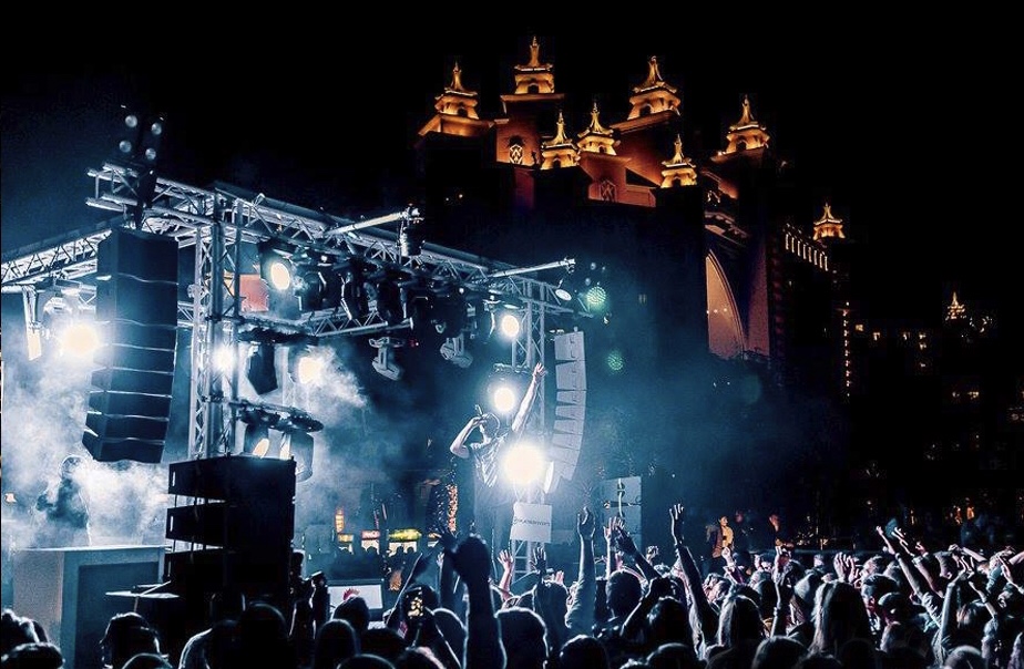 Awe-Inspiring Event Visuals: 3 Amazing Integrations for Good ROI