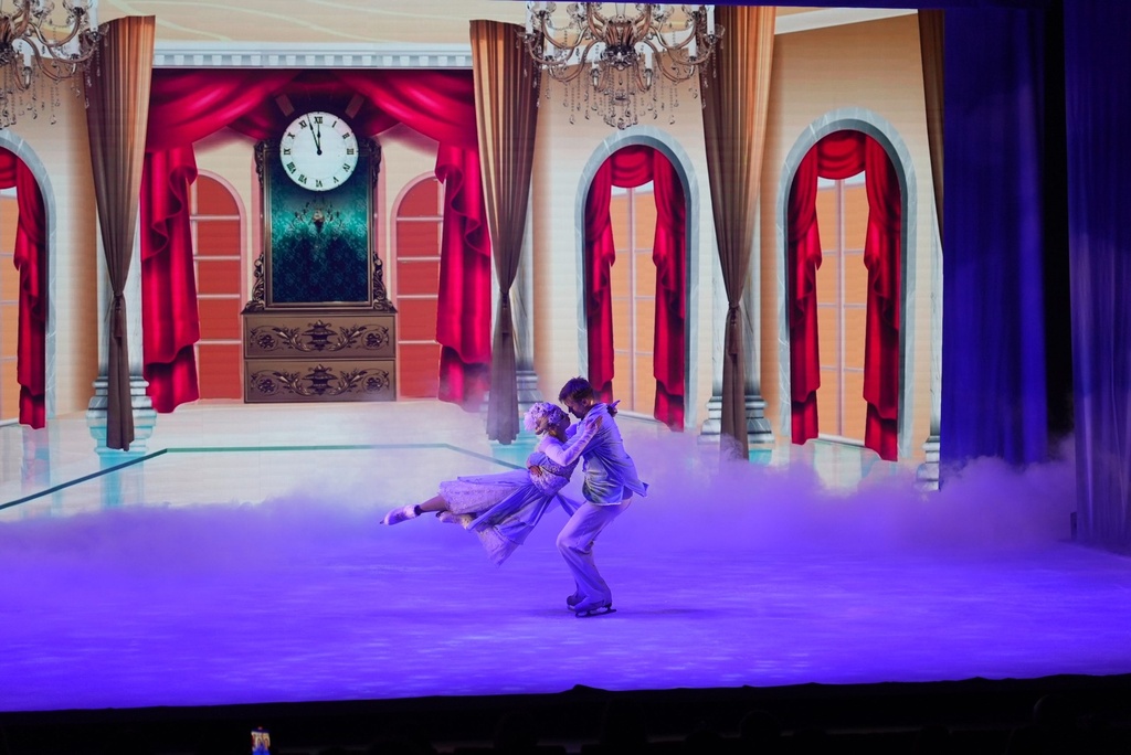 Cinderella On Ice