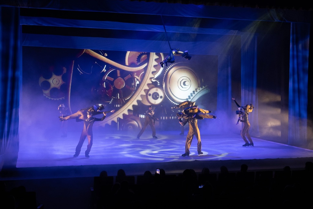 Cinderella On Ice