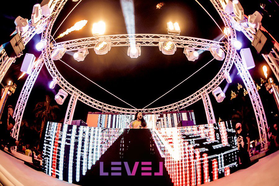Steve Aoki
