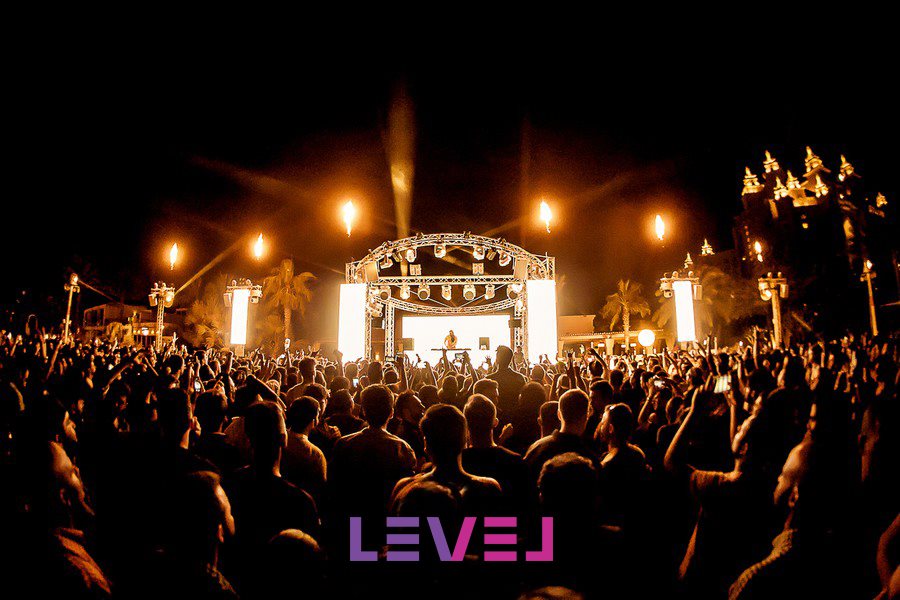 Steve Aoki